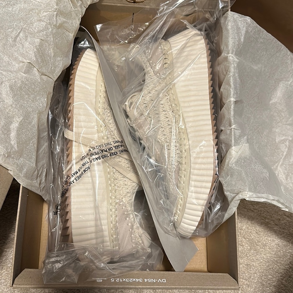 Dolce Vita Dolen Gym Shoe